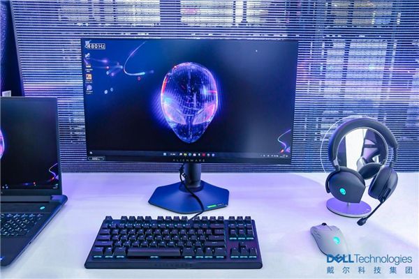 消博會現場展出的ALIENWARE 500Hz游戲顯示器